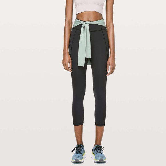 Lululemon Time to Sweat Crop 23” - Picture 3 of 13